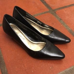Antonio Melani Black Heels (size 5.5)